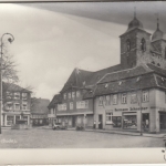 Oschersleben (Bode), Markt, Blick auf Schneider Eisenwaren und die Kirche ngl G5679