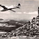 Die Rhön Fliegerdenkmal Wasserkuppe mit Segelflugzeug gl19? 151.589