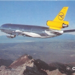 CONDOR DC 10-30 im Flug über Gebirge ngl 151.661
