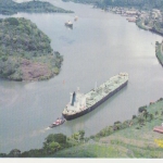 Panama Kanalzone Frachtschiff nähert sich Gamboa ngl 223.597