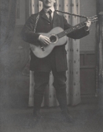 Mit der Gitarre ngl 161.184