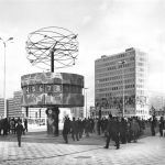 Berlin Urania-Säule mit Weltzeituhr Haus des Lehrers ngl 171.957