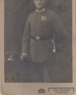 Soldaten-Portrait, alte Fotokarte 16,5 x 10,8 cm ngl E4436