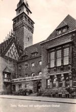 Zeitz Rathaus mit spätgotischem Giebel gl1962 177.642