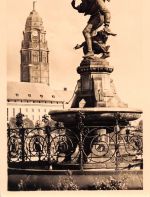 Dresden Rathaus mit dem Gänsediebbrunnen ngl 189.633