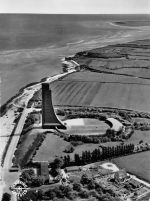 Laboe mit Marine-Ehrenmal ngl 190.394