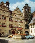 Bad Hersfeld Brunnen mit Rathaus gl1974 196.346