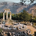 Delphi, The Tholos (Marmaria) glum 1980? F4977