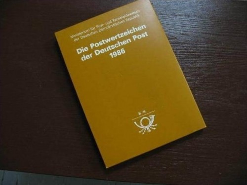 DDR JAHRBUCH 1986 POSTFRISCH MIT SCHUBER