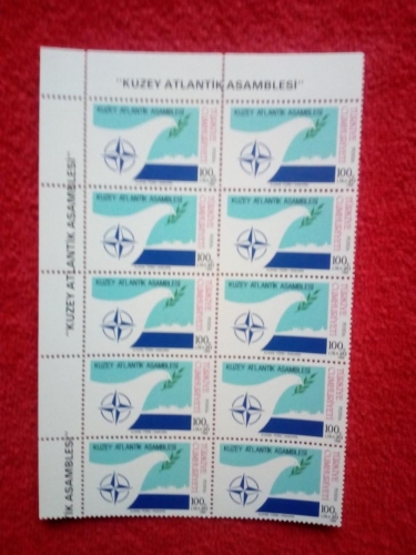 TÜRKEI MI-NR. 2764 10er EINHEIT POSTFRISCH(MINT) NATO 1986 ANSICHT VON ISTANBUL FRIEDENSTAUBE
