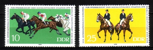DDR MI-NR. 2449-2450 POSTFRISCH(MINT) PFERDEZUCHT KONGRESS DRESSUR GALOPPRENNEN 1979