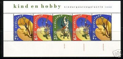 NIEDERLANDE BLOCK 34 POSTFRISCH(MINT) DAS KIND UND SEINE HOBBIES 1990