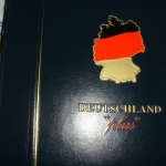 DEUTSCHLAND KLASSIK PLUS VORDRUCKBLAETTER 1998-2000 UND BRIEFMARKEN POSTFRISCH(MINT) UND GESTEMPELT(USED) IM RINGBINDER