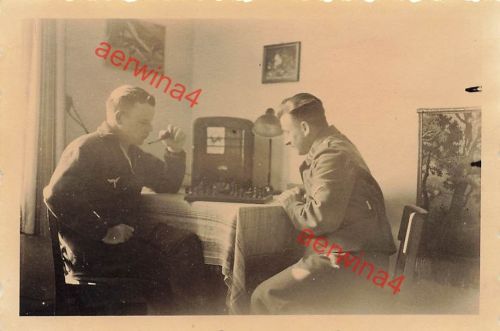 Schach spielen deutsche Soldaten Flak-Regt. 52 Kaserne Magdeburg
