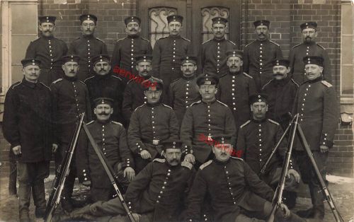 Foto-AK 1.WK deutsche Soldate Schulterklappe 31 Landsturm Rendsburg