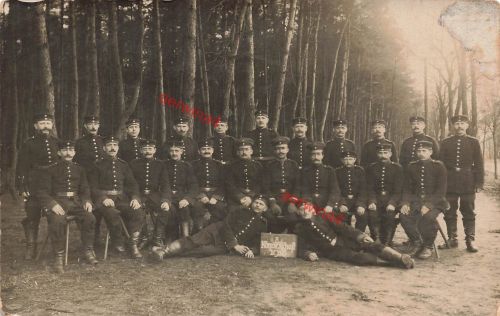 Foto-AK 1.WK deutsche Soldaten Fuß-Art.-Regt.19 im Depot Posen