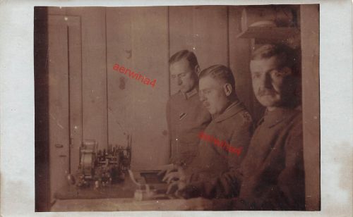 Foto-AK 1.WK deutsche Soldaten Funker Abt.28 am Morseapparat in Lyck Ostpreussen