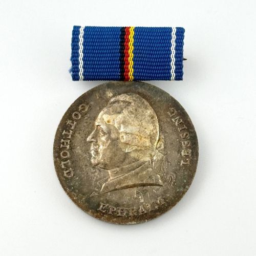 DDR MfV Lessing-Medaille in Silber Ministerium für Volksbildung