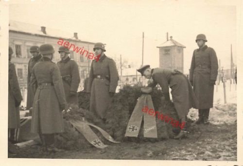 Beerdigung von deutschen Soldaten in Odessa Ukraine Ostfront