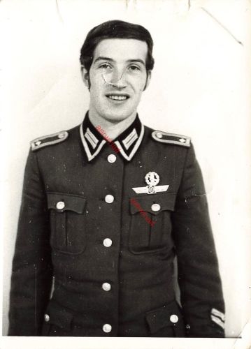 DDR NVA GT Foto Portrait Unteroffizier Feldwebel Leistungsabzeichen Grenztruppen