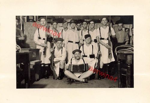 Bundenzauber deutsche Soldaten Lw.Bau-Btl. im Nachthemd Dessau Sachsen-Anhalt