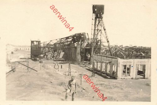 Deutscher Soldat am Bergwerk Kiputschi Artemiwsk Ukraine Ostfront