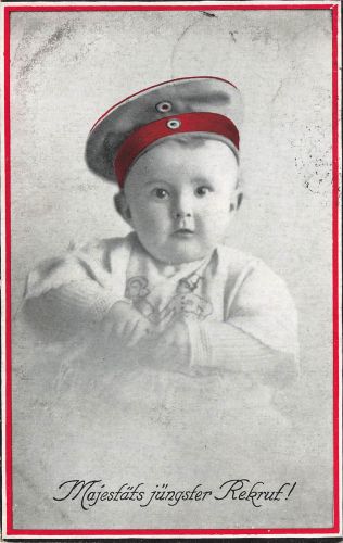AK 1.WK Majestäts jüngster Rekrut Baby Soldatenmütze 1917 gelaufen Patriotika