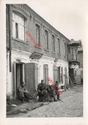 Deutsche Kradschützen Quartieren bei Dünaburg Lettland Ostfront