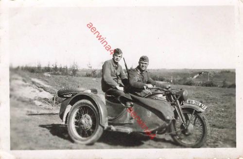 Kradschützen mit Mottorad Zündapp KS 600 Chatteneuf Frankreich