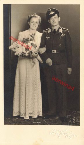 Foto WW2 Portrait deutscher Soldat Luftwaffe Abzeichen Hochzeitsfoto Großfoto