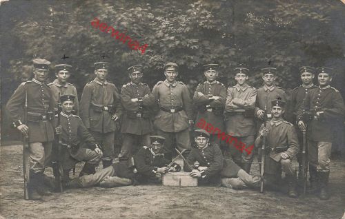 Foto-AK 1.WK Deutsche Soldaten mit Gewehr und Bajonett Friedenau