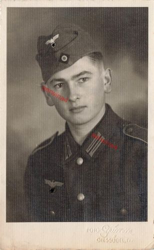 Foto WW2 Portrait Deutscher Soldat aus Gießübel Thüringen Großfoto