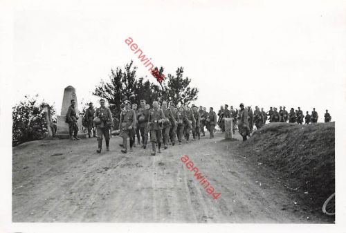 Vormarsch deutsche Soldaten Inf Regt 234 Grenze Grenzstein nach Przemyśl Polen
