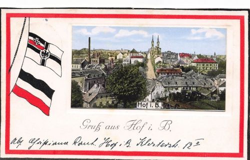 Gruß aus Hof Straßenansicht Blick zur Kirche Reichsfahne Bayern Postkarte AK