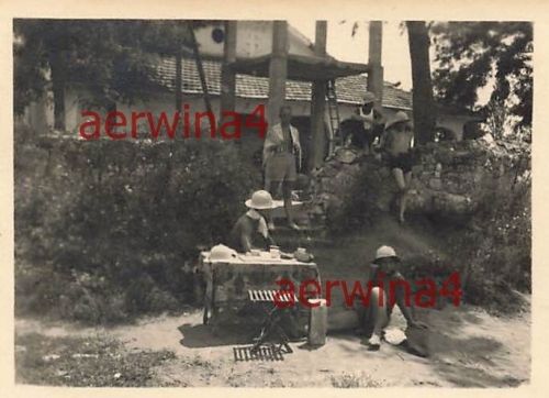Deutsche Soldaten Tropenhelm in Naoussa Griechenland