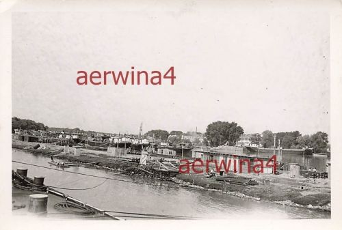 Schleppkähne an der Donau Kriegsbrücke Turmu Maqurele Rumänien