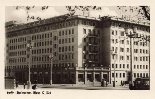 AK Berlin Stalinallee Block C Süd ungelaufen