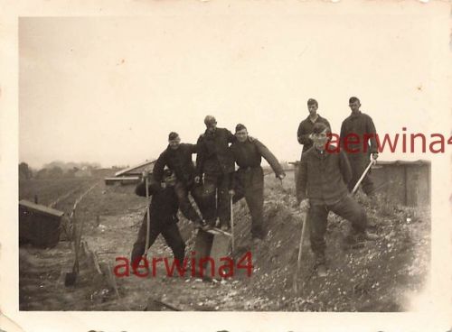 Soldaten beim Flak Stellungsbau Braunschweig