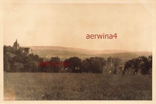 Blick auf die Kirchen in Tonnerre Frankreich