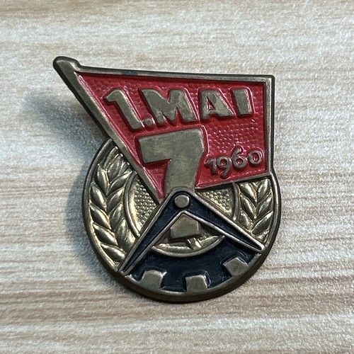 1.Mai.1960 Anstecknadel Blechschild DDR