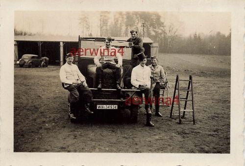 Spaßfoto Soldaten auf Fernsprechkraftwagen Kfz. 77 Büssing-NAG 31 Brebach Saarb.