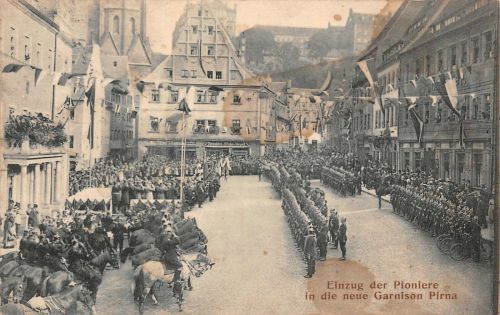 Einzug der Pioniere in die neue Garnison Pirna Sachsen Postkarte AK 1914