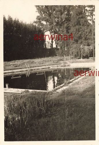 Schwimmbad im Schlosspark Florennes Belgien