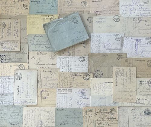 Lot / Konvolut 50 Briefe Feldpostkarten Stempel aus dem 1.WK