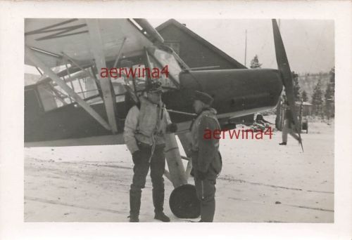 Oberleutnant mit Flugzeug Fieseler Storch Fi 156, Flug nach Andenes Norwegen