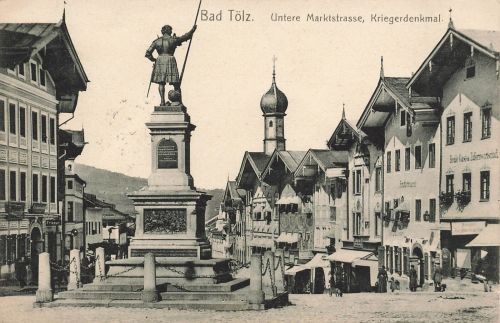 AK Bad Tölz Untere Marktstrasse Kriegerdenkmal Bayern gelaufen Postkarte