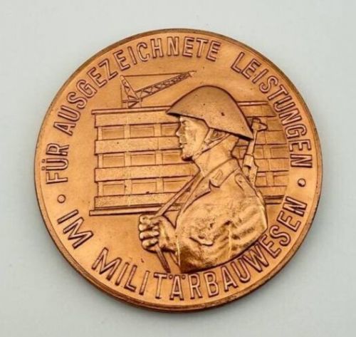 DDR NVA Medaille Für ausgezeichnete Leistungen im Militärbauwesen in Bronze