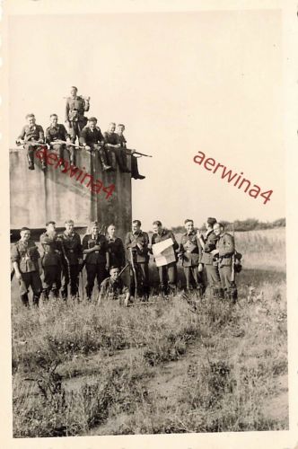 Deutsche Soldaten Nachrichtenabteilung am Bunker Westwall