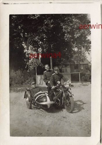 Soldaten mit Mottorrad BMW R11 mit Steib Beiwagen