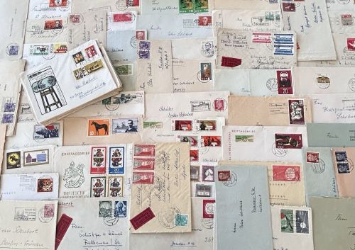 Lot / Konvolut 100 Briefe Ersttagsbriefe DDR 1950- 60